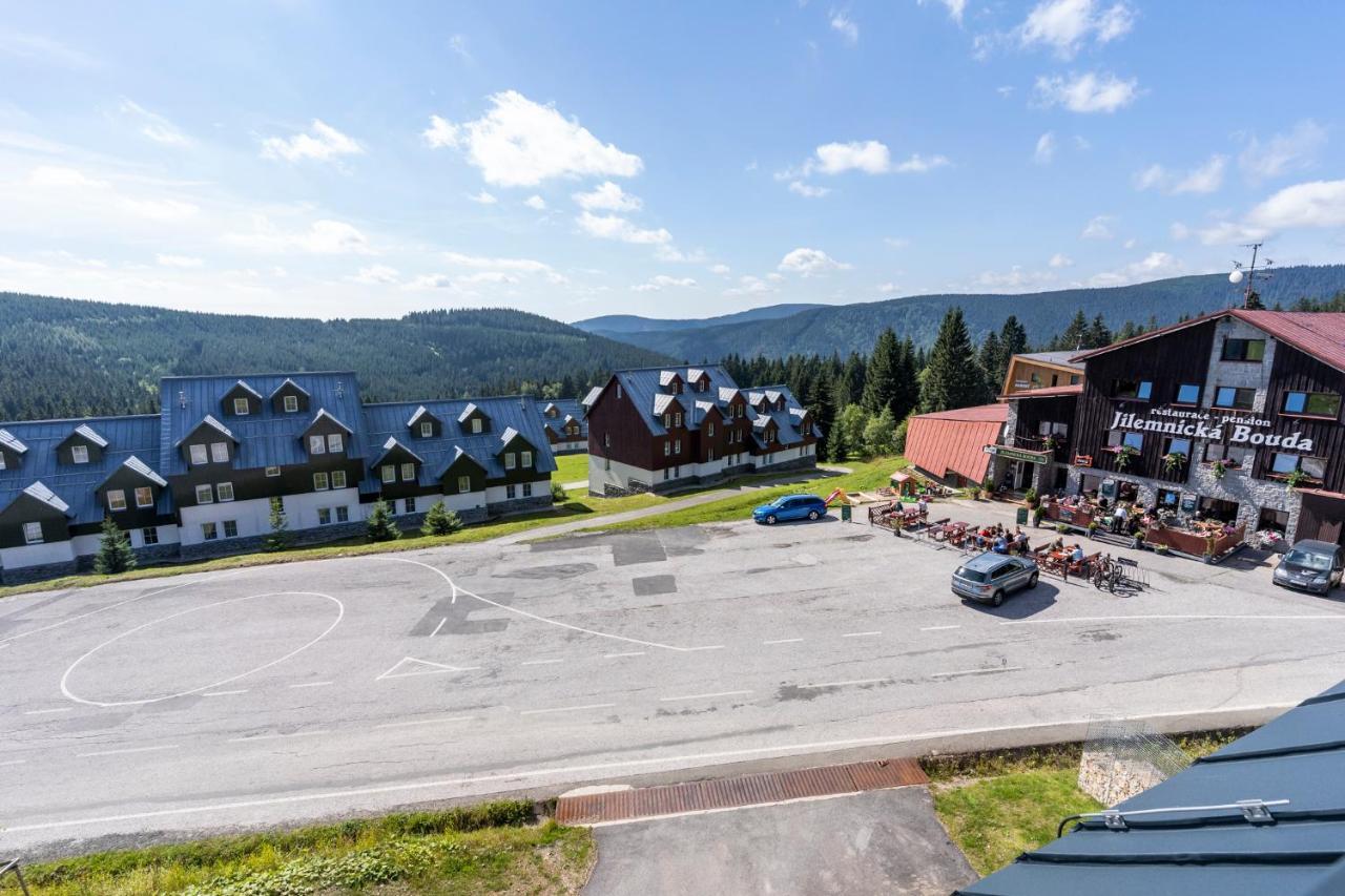 Apartman Horni Misecky - Luxusni Ubytovani Pro Dve Rodiny S Detmi 外观 照片