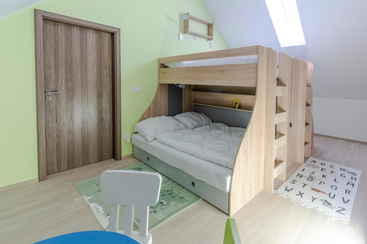 Apartman Horni Misecky - Luxusni Ubytovani Pro Dve Rodiny S Detmi 外观 照片