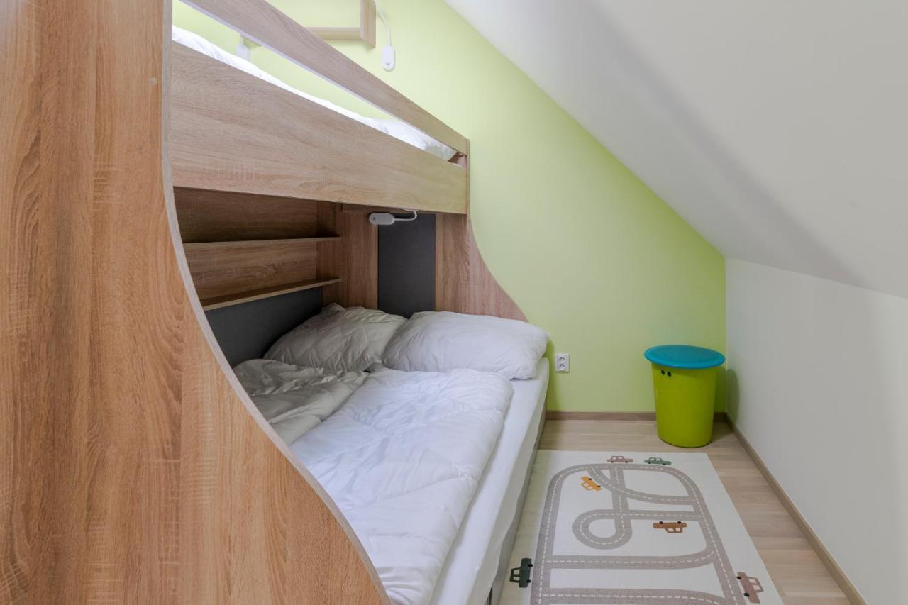 Apartman Horni Misecky - Luxusni Ubytovani Pro Dve Rodiny S Detmi 外观 照片